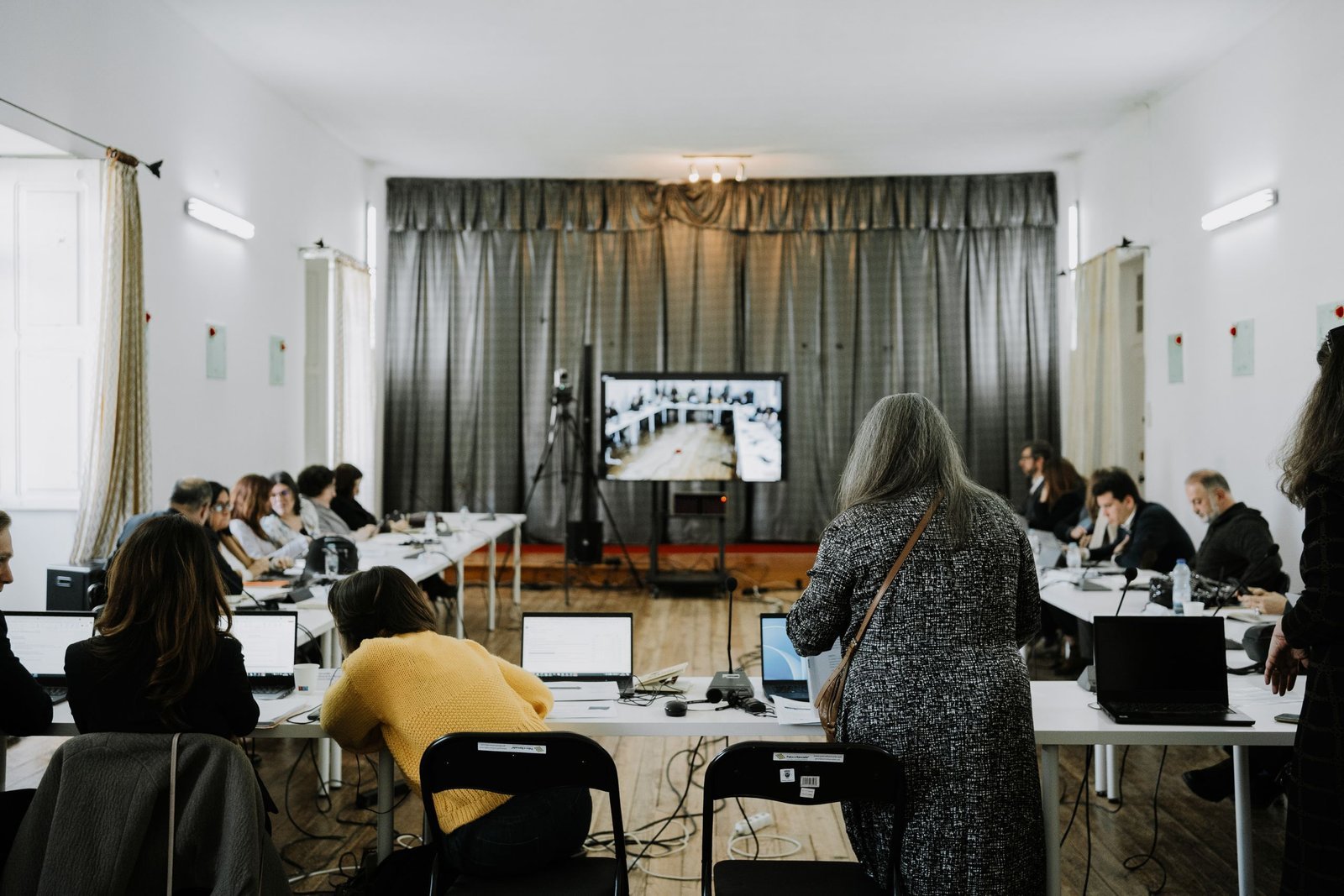 Fotografia profissional de palestra em evento empresarial — Turnip Portugal, 2025
