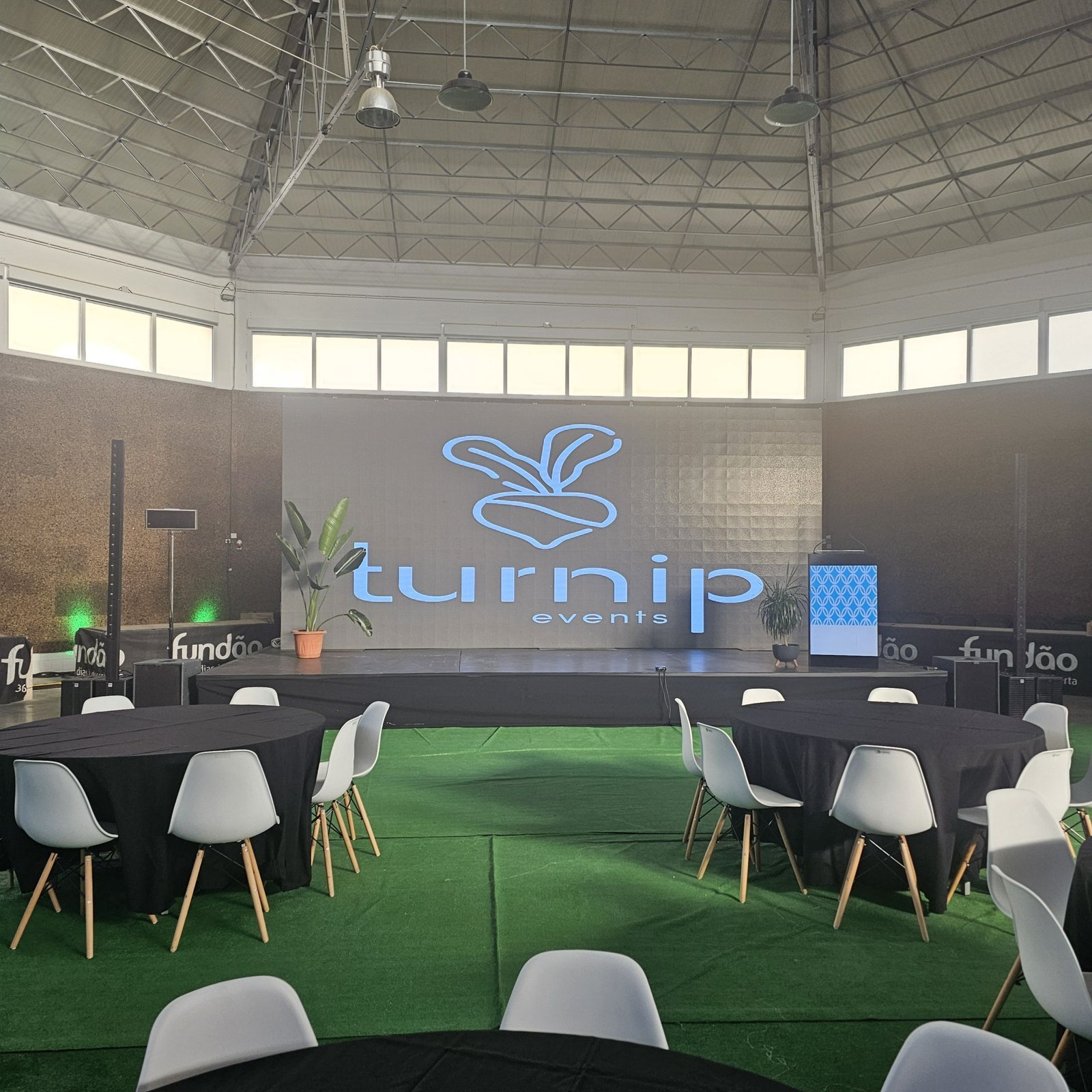Enhancing intermunicipal cooperation for Sustainable Urban Development – Equipamento de luz, áudio, vídeo e interpretação remota em 4 salas — imagem 4
