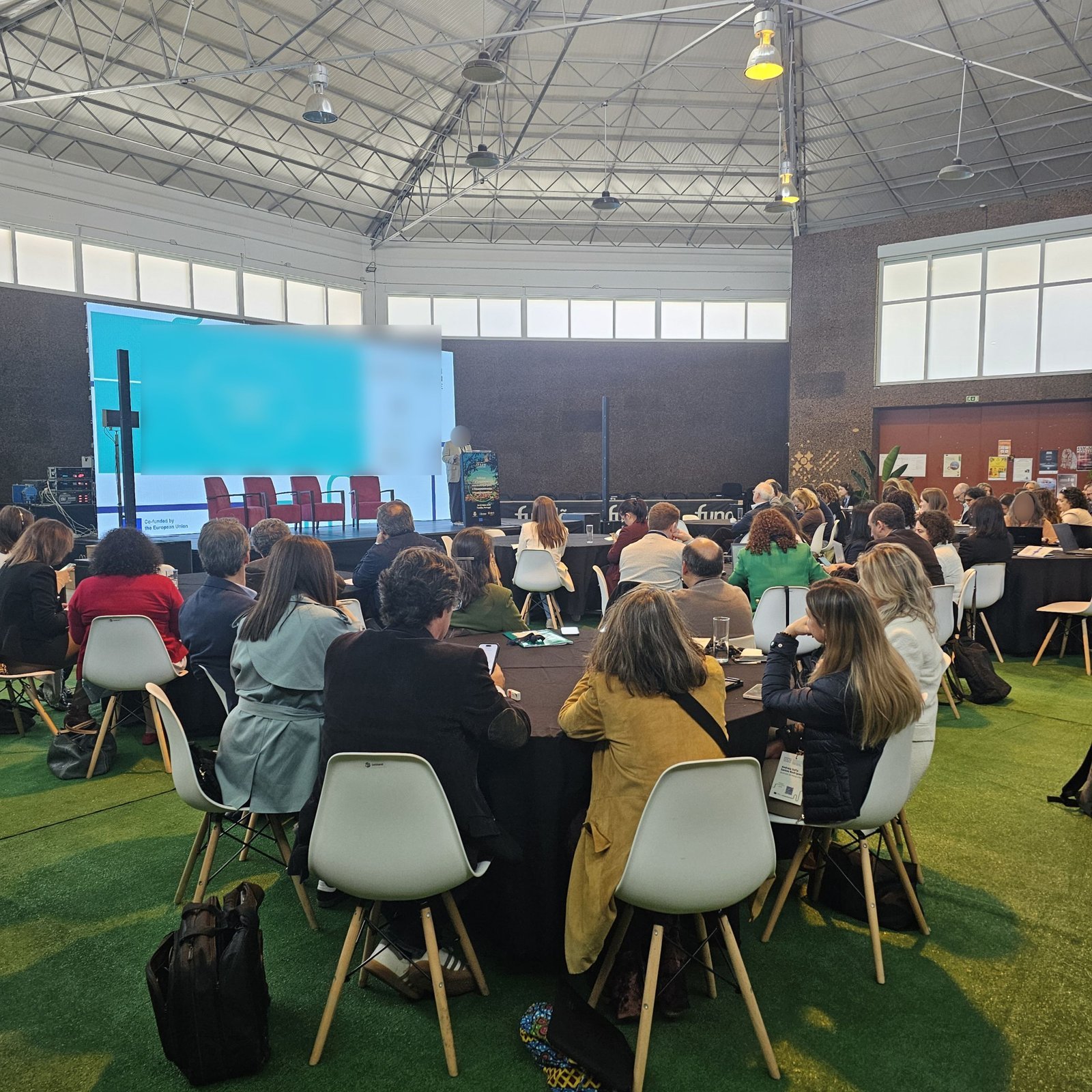 Enhancing intermunicipal cooperation for Sustainable Urban Development – Equipamento de luz, áudio, vídeo e interpretação remota em 4 salas — imagem 34